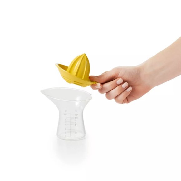 Like New 🍋 OXO 🍋 Good Grips Small Citrus Juicer, Yellow - Picture 7 of 16
